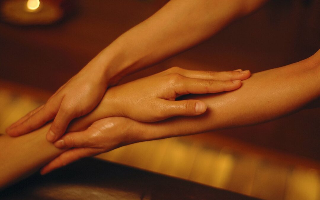Kashmiri Tantra Massage: Ursprung, Praxis und Wirkung